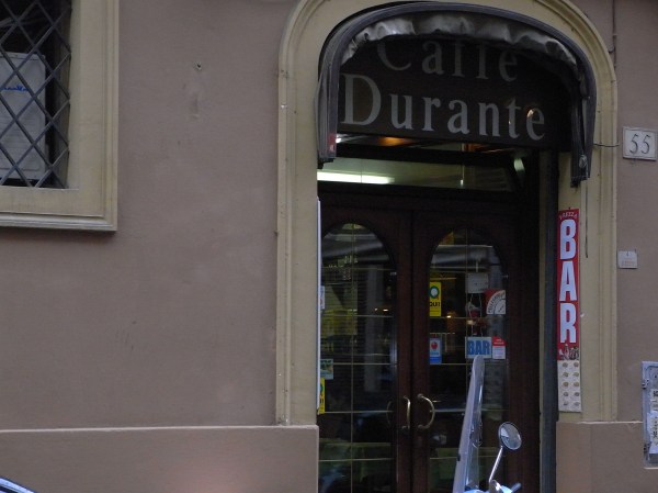 Entrada al Caffé Durante. Foto R.Puig.