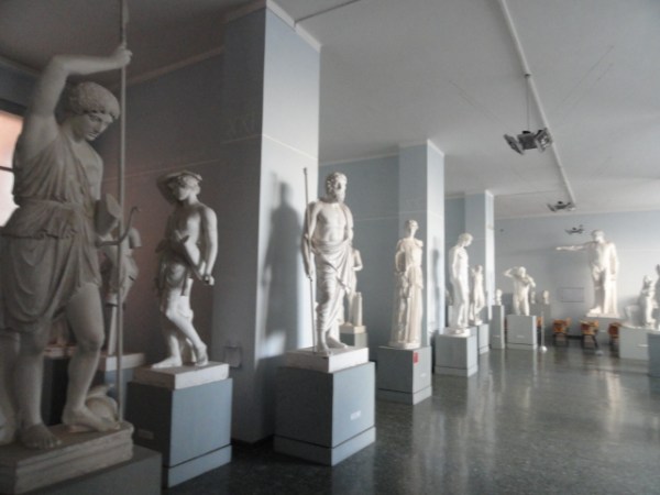 Una galería de la Gipsoteca de Roma. Foto R.Puig.