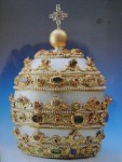 Tiara en plata, piedras preciosas y perlas del Tesoro di San&nbsp;Pietro