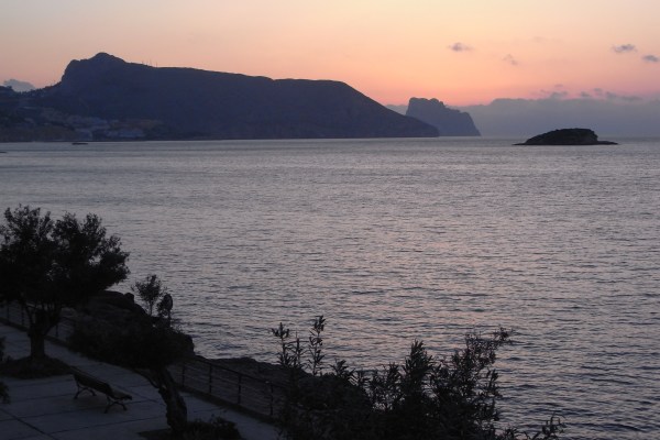 Altea. El Mascarat e Ifach. Foto R.Puig