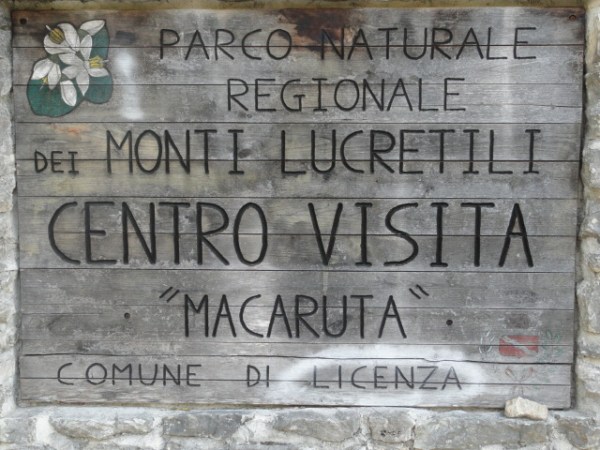 Entrada al Centro Macaruta