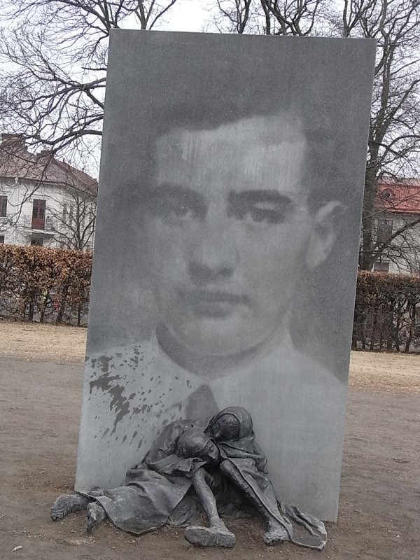 Estela de Raoul Wallenberg en Gotemburgo. Foto R.Puig