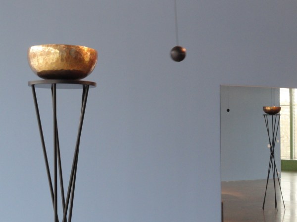 Jeppe Hein.Singing balls.Bonnierskonsthall.Foto R.Puig