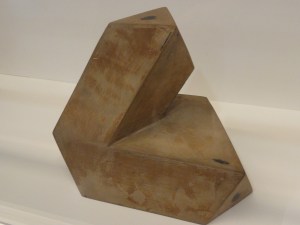 Tony Smith. Sin título.   Foto R.Puig