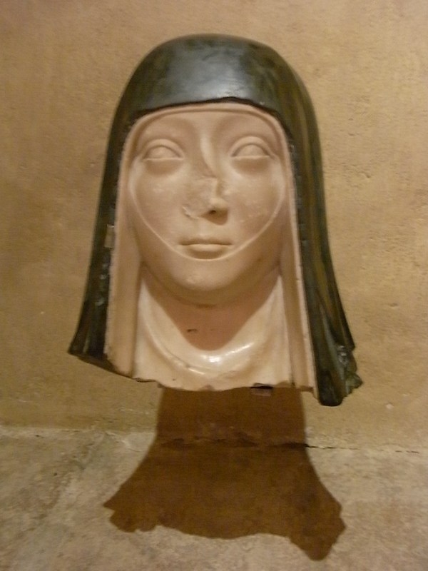 Cabeza de monja. s.XIV. Les Augustins. Foto R.Puig.
