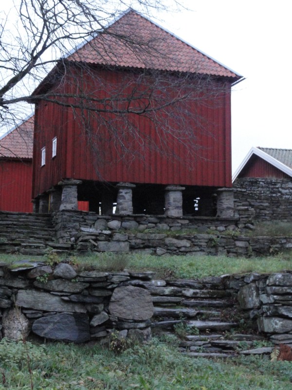 A la manera  de un hórreo. Råda Säteri.Foto R.Puig.