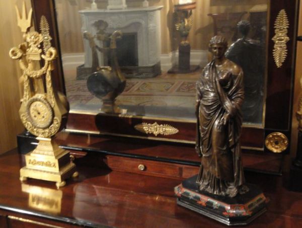 A través del espejo. Museo Romántico. Madrid. Foto R.Puig