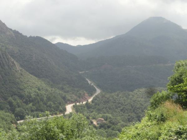 Coustouges. Carretera hacia la frontera española. Foto R.Puig