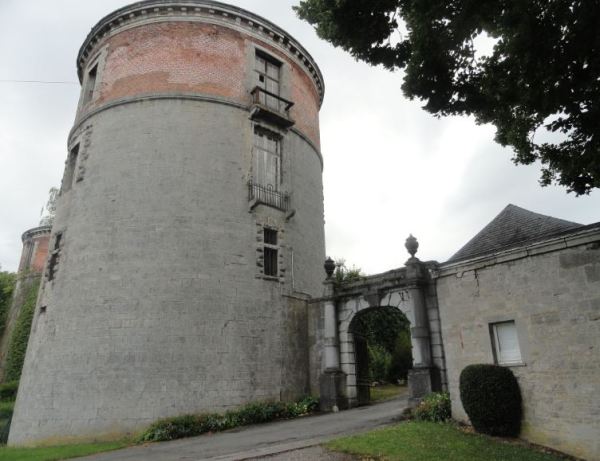 Ingreso al chateau de Beauraing.Foto R.Puig