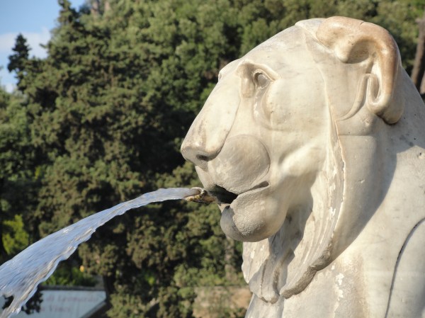 Piazza del Popolo. El leon de Valadier. Foto R.Puig