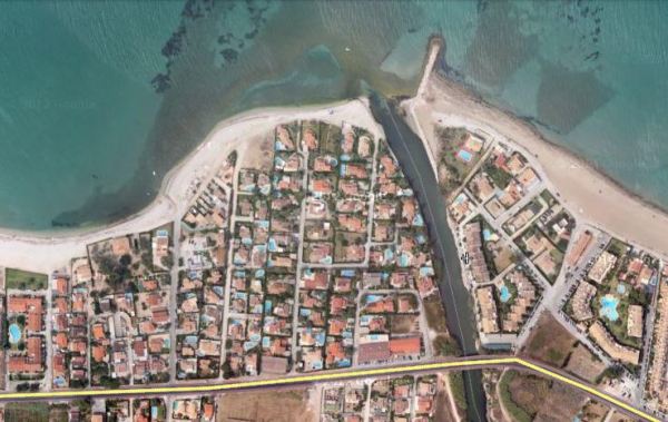 Cono aluvial del rio Girona.  Fuente Wikimapia