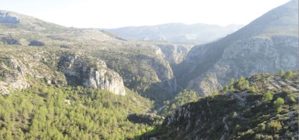 El Girona entra en el Barranco del Infierno.   Foto R.Puig