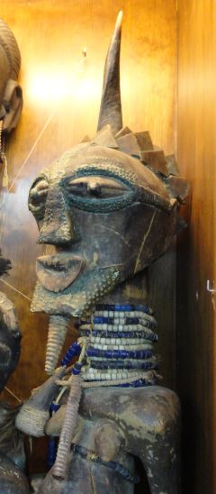 Gran fetiche del pueblo Songye. Colección Fernando Cardenal. Foto R.Puig