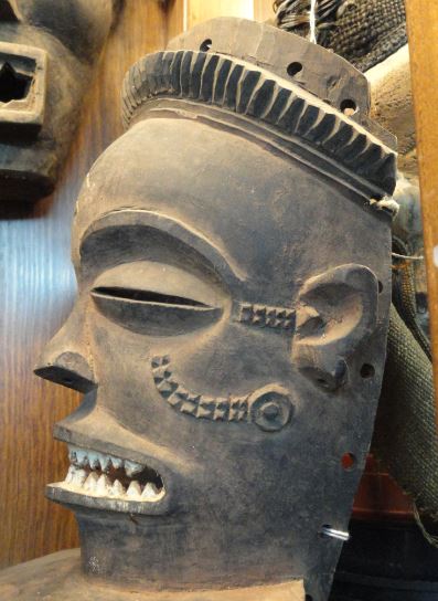 Mascara de anciano.  Colección Fernando Cardenal. Foto R.Puig