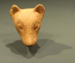 Cabeza de perro. Terracota. ss.XIII a XVI. NCMM. Lagos. Foto R.Puig