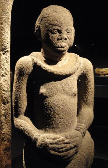 Figura de Idena. Piedra. ss.XIII a XVI. NCMM. Lagos. Foto R.Puig