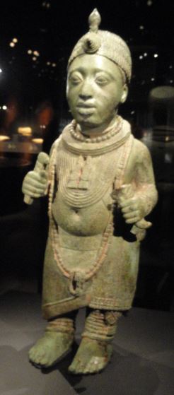 Figura de un rey. Aleación de cobre. s.XV. NCMM. Lagos. Foto R.Puig