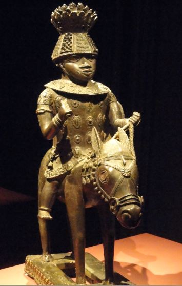 Figura equestre. Aleación de cobre. ss. XVIIa XVIII.NCMM. Lagos. Foto R.Puig