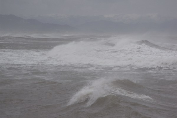 Temporal en la Almadraba. Foto R.Puig