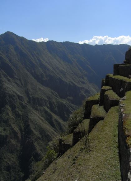 Machu Picchu. Andenerías hacia el abismo. Foto Magnus Puig