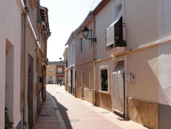 Mediodía de abril en Els Poblets. Foto R.Puig