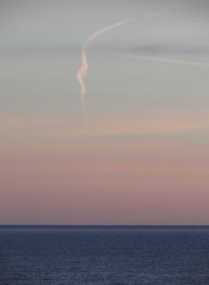 Signos de la tarde en el mar de la Almadraba. Foto R.Puig