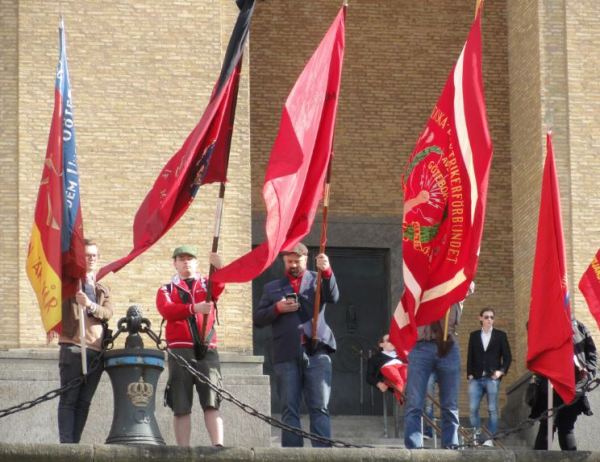 Banderas. Primero de mayo. Gotemburgo. Foto R.Puig