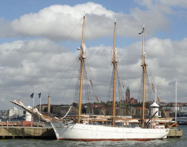 En verano veleros.  Foto R.Puig