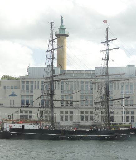 En verano veleros. Foto  R. Puig