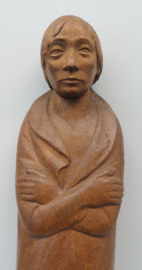 El que siente. Ernst Barlach. Roble. Detalle. Friso de los que escuchan 1931 a 1935.Foto R.Puig