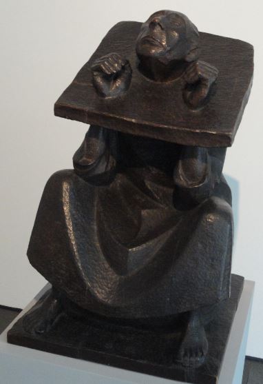 Hombre en el cepo. Bronce. Ernst Barlach. 1918. Foto R.Puig