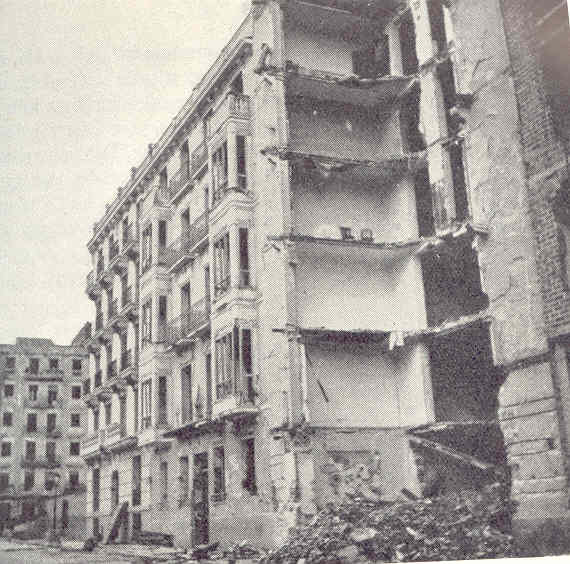 Edificio bombardeado en Madrid. Allan Vougt. Moskva Madrid. Stockholm 1938