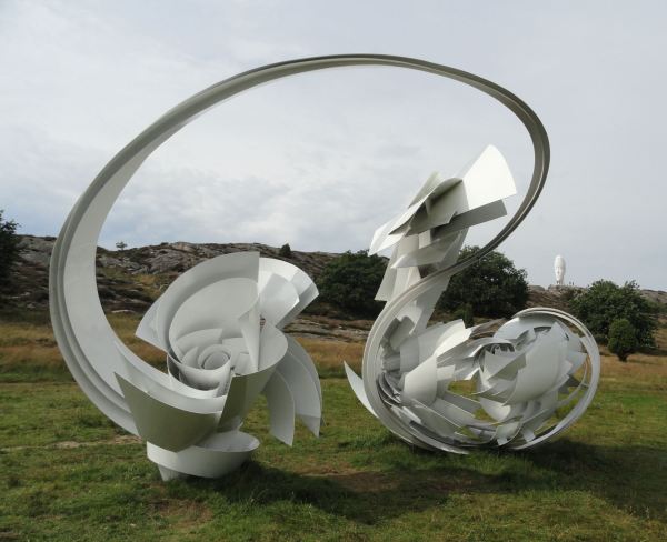 Alice Haycock. USA. 2014. HOOP-LA. Aluminio. Pilane 2016. Foto R.Puig