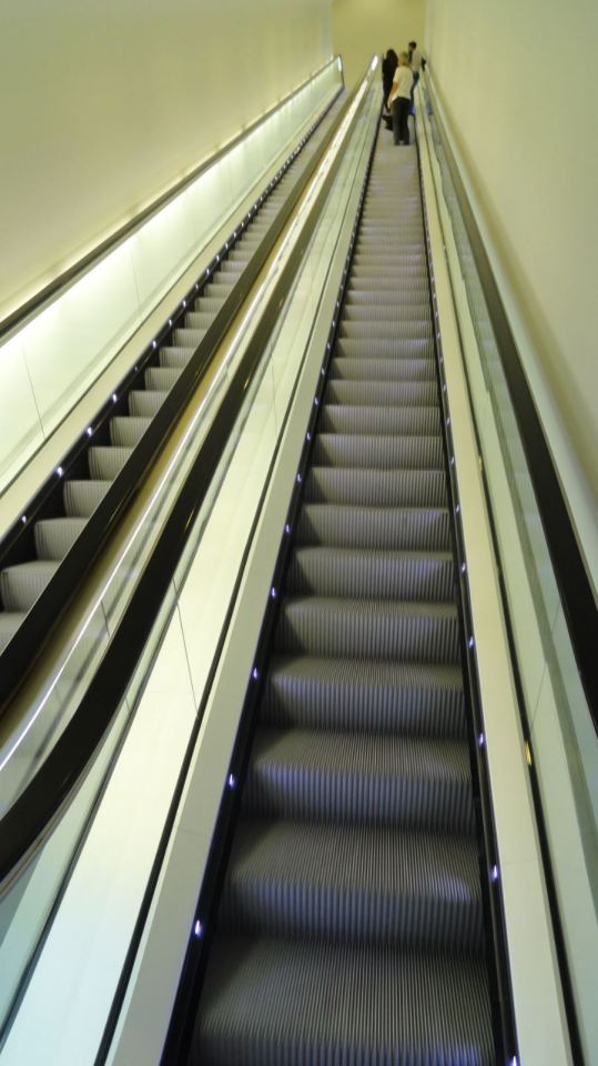 Escalera mecánica. Museo de Arte Moderno. Amsterdam. Foto R.Puig