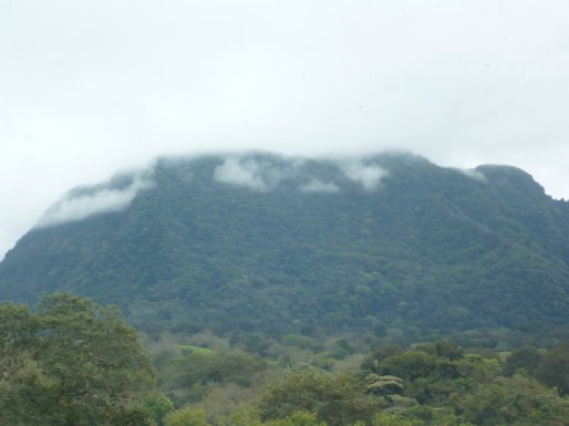 ...es un país de humaredas y de vapor, donde el tiempo ha cesado. Sierra de Otontepec. Foto Kikeforte