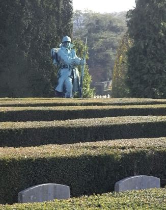 Cementerio de Ixelles. Tumbas de las dos guerras mundiales. Foto R.Puig