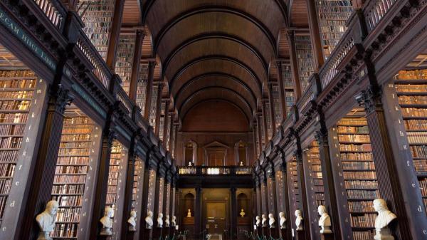 La biblioteca del Trinity College de Dublín. Foto Shutterstock
