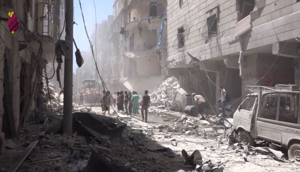 Tras los bombardeos contra civiles en Al-Mashhad district. Alepo. 26.07.2016 Fuente Syrianarchive.org