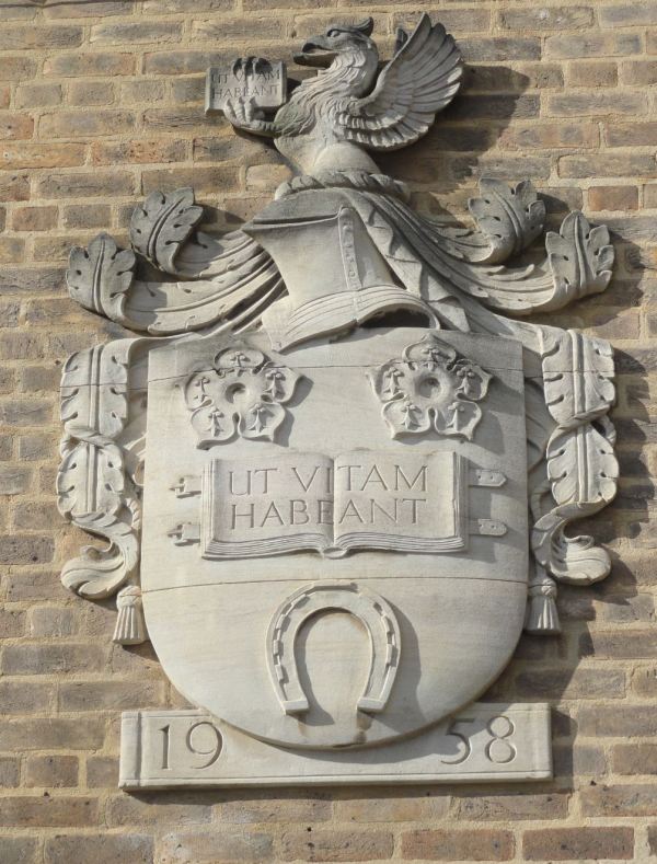 El motto fundacional de la Universidad de Leicester. Foto R.Puig