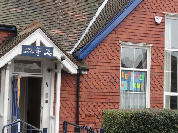 La sinagoga da la bienvenida a los refugiados. Leicester. Foto R.Puig