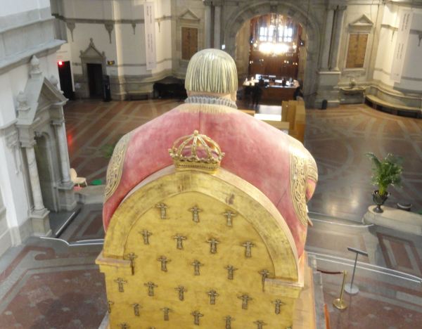 Carl MIlles. Gustaf Vasa guarda la entrada. Nordiska Museet.Foto R.Puig