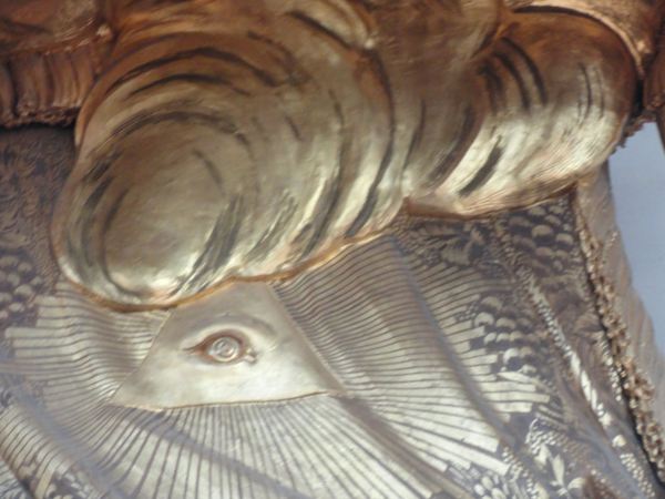 El ojo de Dios nos vigila. Púlpito de Santa Clara. Estocolmo. Foto R.Puig