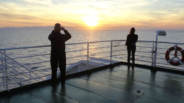 El sol se pone sobre Córcega. Foto R.Puig