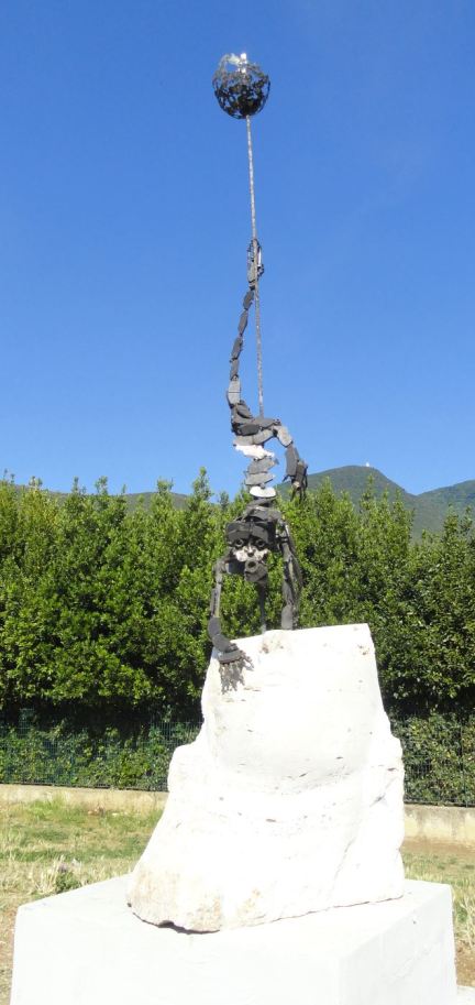 Dangyong Liu. Luna- Scimmia- Donna. Foto R.Puig