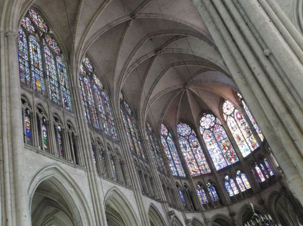 Catedral de Troyes. Vitrales del coro. s.XIII. Foto R.Puig