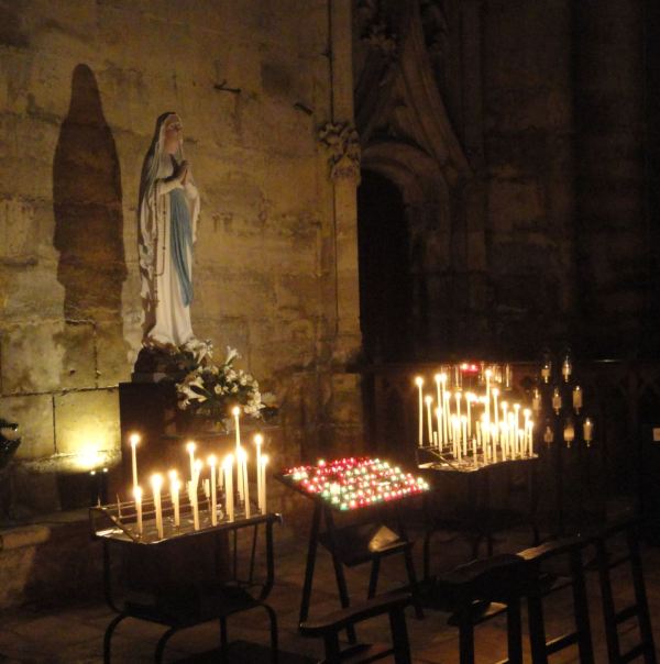 Troyes. El lugar de los ruegos. Catedral. Foto R.Puig