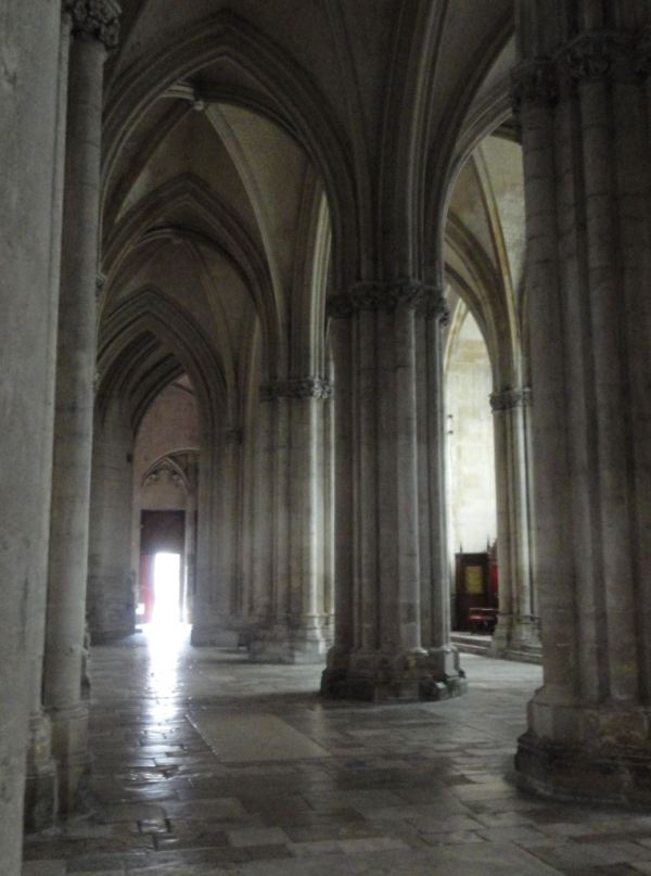 Troyes. Se hace tarde en la catedral. Foto R.Puig