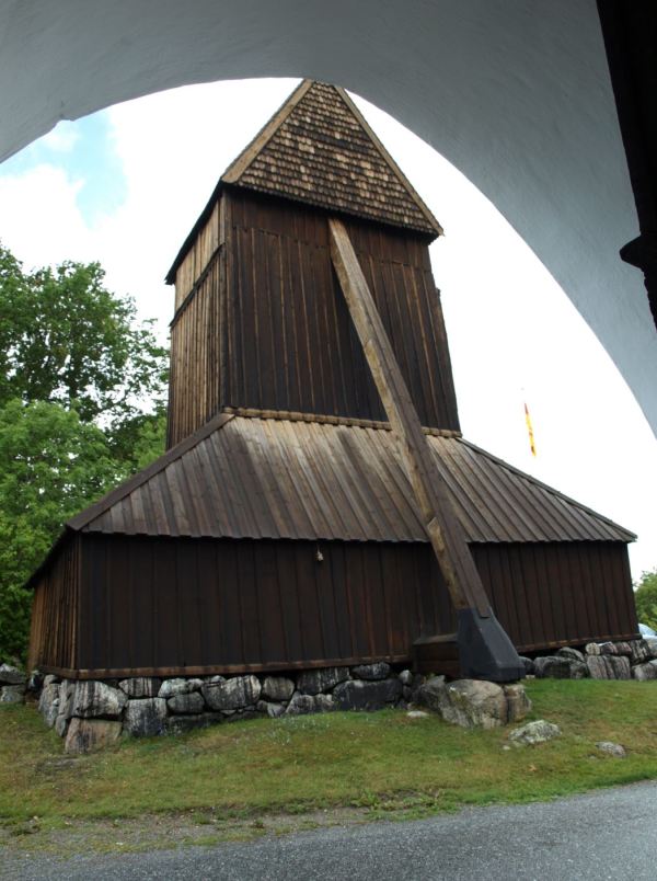 Iglesia de Härkeberga. Campanario exento, Foto R.Puig