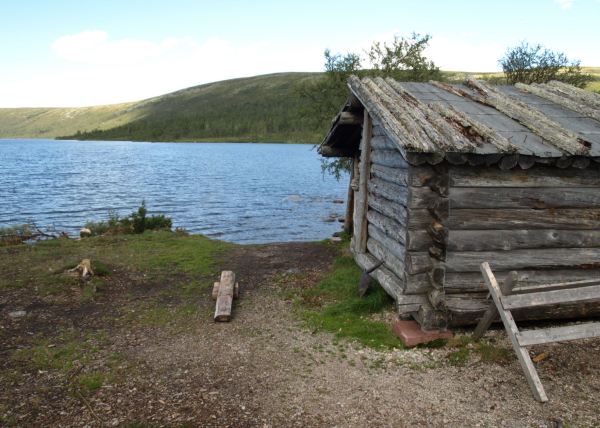 A la orilla del Grövelsjön. Foto R.Puig