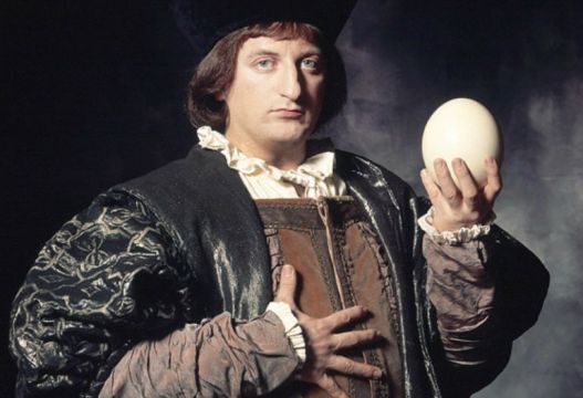 Colón y el huevo. Orquesta Mondragón